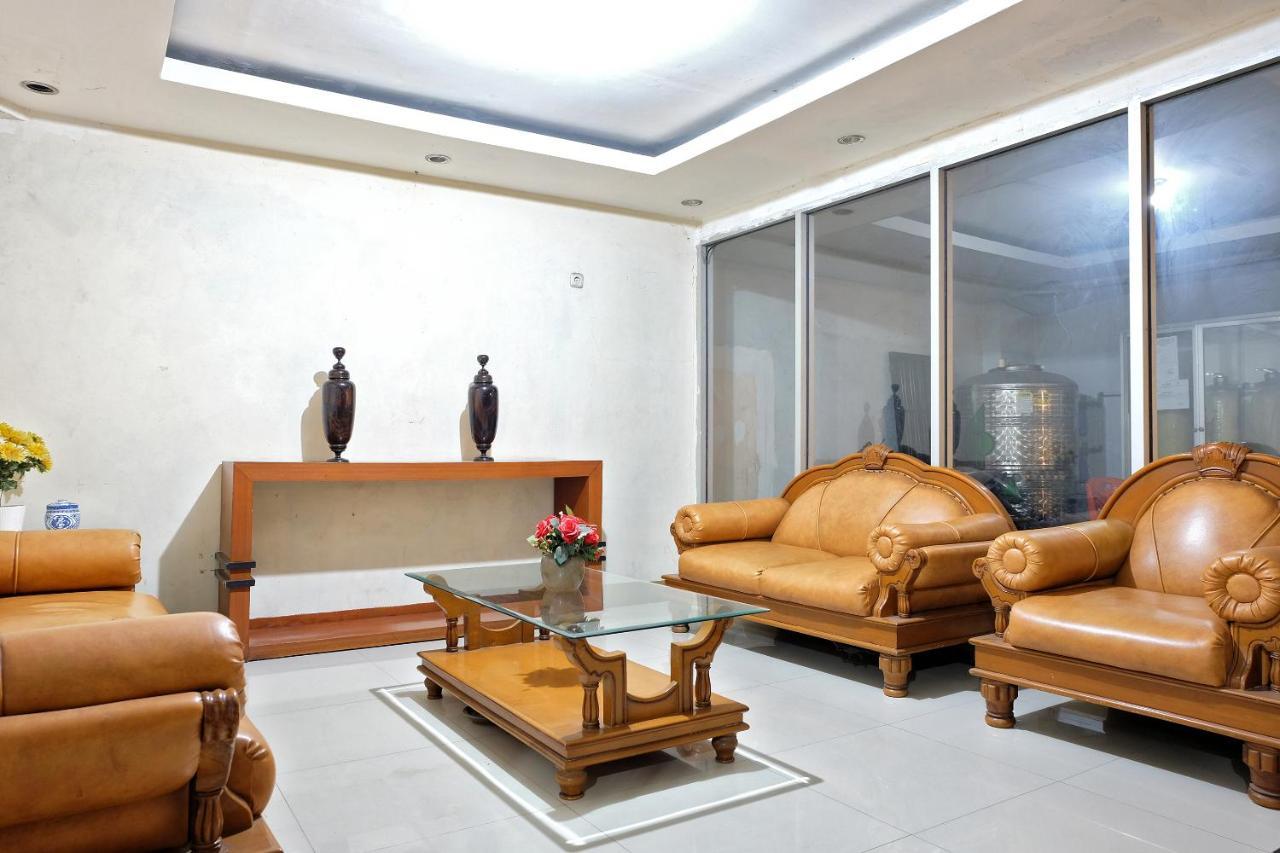 Wisma Maysara Makassar RedPartner Bagian luar foto